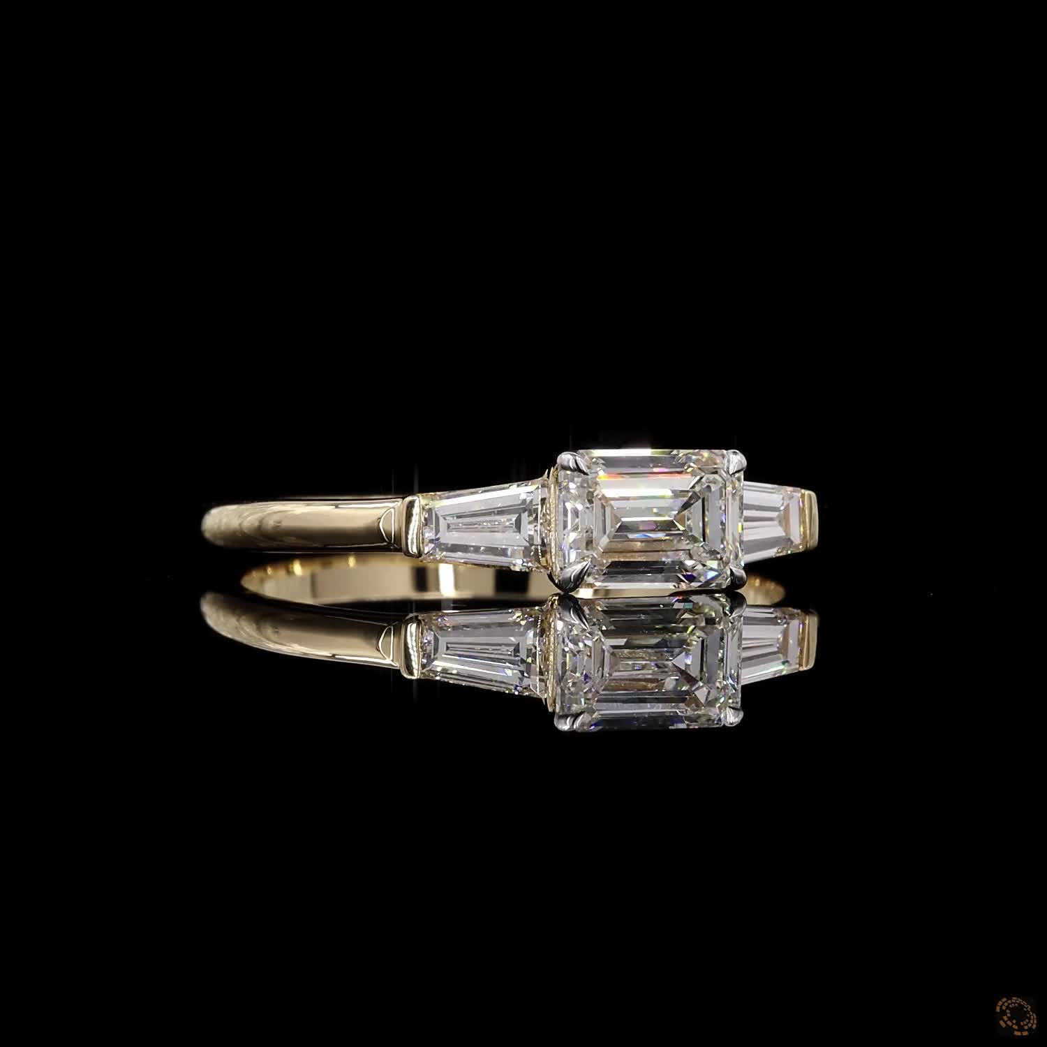 Baguette Trepez Ring